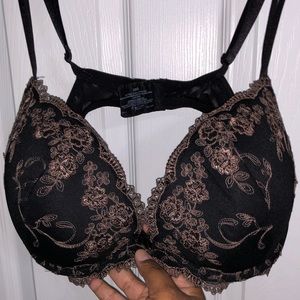 Black and Tan rose designed bra